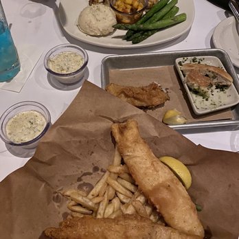 Bonefish Grill - Chilean Sea Bass Cod Fish & Chips - Seafood Near Me - Palm Beach Gardens, Florida