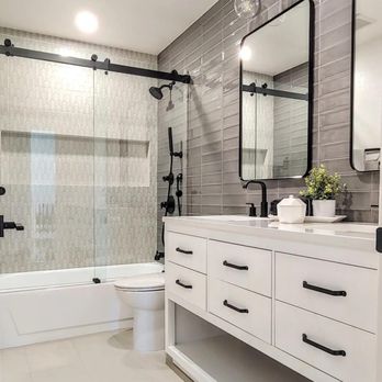 Vertex Developers - a bathroom with two sinks and a bathtub - General Contractors Near Me - Culver City, California Vertex Developers - a bathroom with two sinks and a bathtub - General Contractors Near Me - Culver City, California