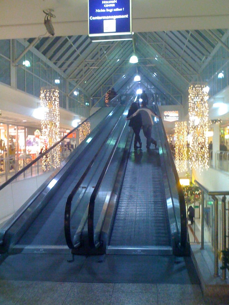 HOLSTEIN CENTER Updated April 2024 Feldschmiedekamp 4, Itzehoe