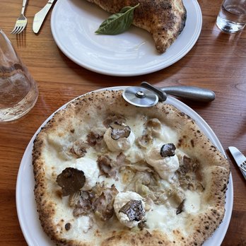 Spacca Napoli - Calzone & Buzzanca Pizza - Pizza Near Me - Chicago, Illinois