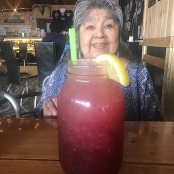 Outlaw BBQ - Holy guacamole the huckleberry lemonade is bigger than my friend - Barbeque Near Me - Spokane, Washington