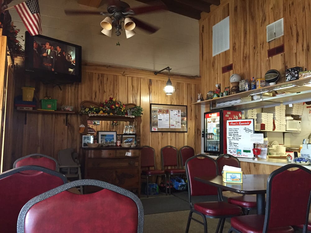 ARNI’S 101 E Lafayette St, Pine Village, Indiana Pizza Restaurant