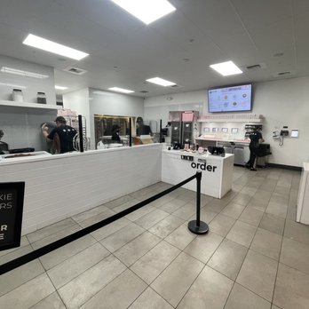 Crumbl - San Ramon - Inside - Bakeries Near Me - San Ramon, California
