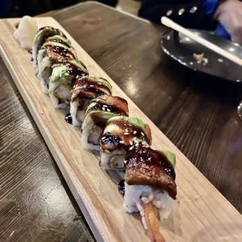 SUSHI DOKKU Japanese Restaurant - Dragon roll - Sushi Bars Near Me - Chicago, Illinois SUSHI DOKKU Japanese Restaurant - Dragon roll - Sushi Bars Near Me - Chicago, Illinois