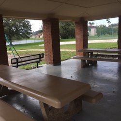 Waterford Chase East Recreation Park - Inside gazebo