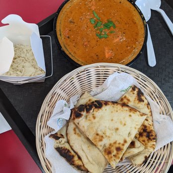 Punjabi - Butter chicken with rice and naan - Pizza Near Me - Indianapolis, Indiana