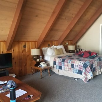 Cinnamon Bear Inn - Hotels Near Me - Mammoth Lakes, California