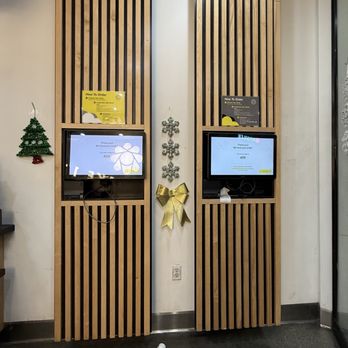 Sunright Tea Studio - Diamond Jamboree Center - Order kiosk - Bubble Tea Near Me - Irvine, California Sunright Tea Studio - Diamond Jamboree Center - Order kiosk - Bubble Tea Near Me - Irvine, California