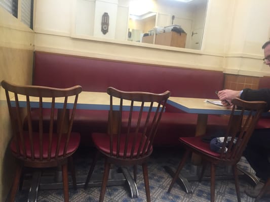 Au Petit Bar by null