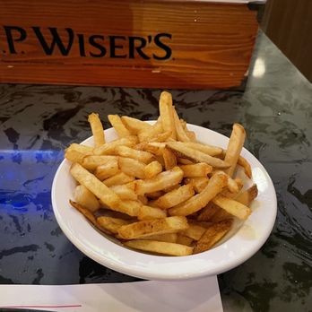Nickels - Frites - Smokehouse Near Me - Dorval, Quebec Nickels - Frites - Smokehouse Near Me - Dorval, Quebec