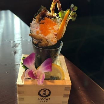 Kimu Sushi - Soft shell crab hand roll - Sushi Bars Near Me - Long Beach, California Kimu Sushi - Soft shell crab hand roll - Sushi Bars Near Me - Long Beach, California