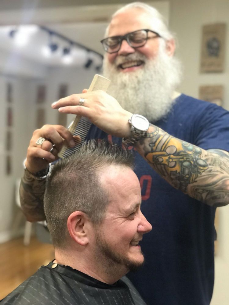 THE MUG & BRUSH BARBER SHOP 21 Photos & 25 Reviews 153 N High St