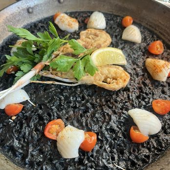 Fire Grill Waikiki - Squid ink paella - Cocktail Bars Near Me - Honolulu, Hawaii Fire Grill Waikiki - Squid ink paella - Cocktail Bars Near Me - Honolulu, Hawaii