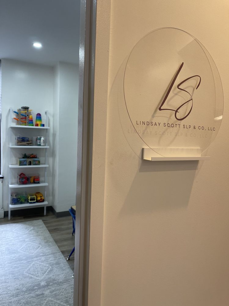 Lindsay Scott SLP - child therapist in New York, NY