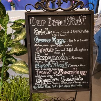 D' Road Cafe - Latin American Near Me - Montgomery, Alabama
