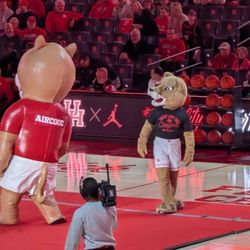 Fertitta Center - Sstone Cold Shasta Vs Aircoog, UH Fight Night at the Center