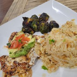 The Black Sheep - Garlic chicken entree