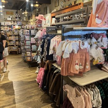 Cracker Barrel Old Country Store - They also sell clothing and apparel - Breakfast & Brunch Near Me - Chandler, Arizona Cracker Barrel Old Country Store - They also sell clothing and apparel - Breakfast & Brunch Near Me - Chandler, Arizona