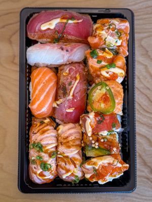 Nohm sushi bar & kaisendon by null