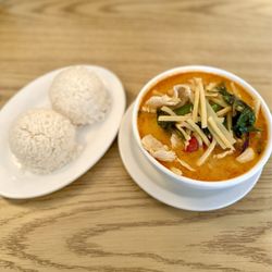 Golden Tusk Thai Cuisine - ##42 GAENG PED CURRY