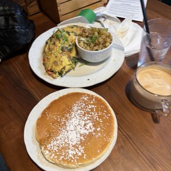 Darlene’s  - Omelette breakfast - Breakfast & Brunch Near Me - Orland Park, Illinois