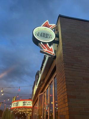 Clark Burger - York Rd by null