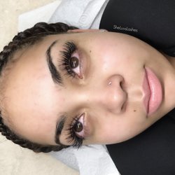 She Luvs Lashes