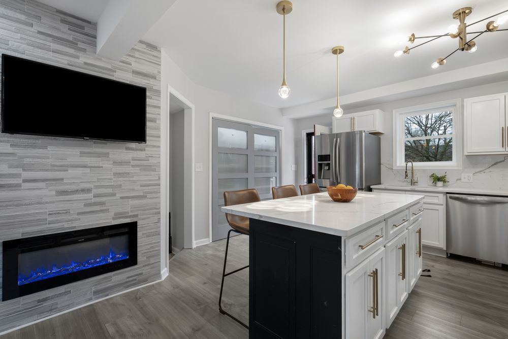 Slide of MACK Home Renovations