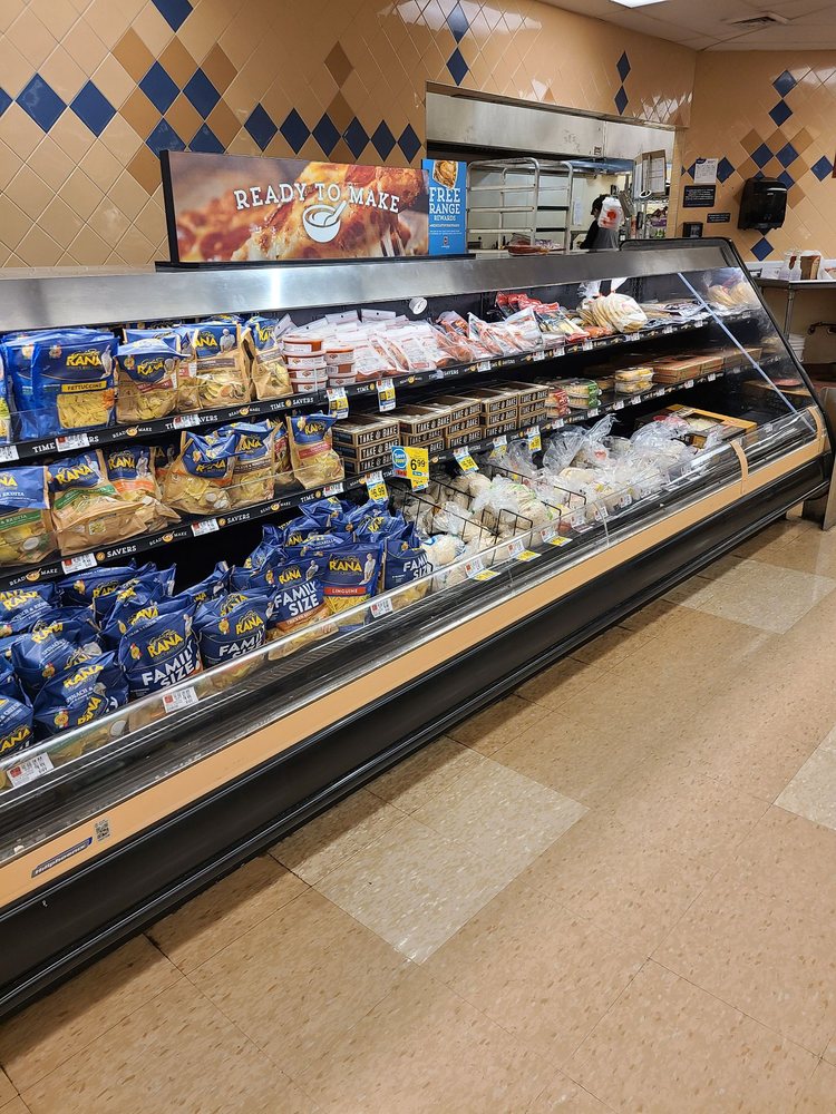 HANNAFORD FOOD AND DRUG Updated September 2024 11 Photos & 17