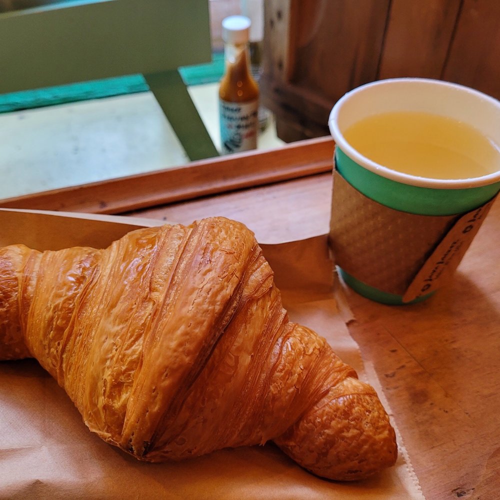 Le Petit Dep - Croissant et Le Feel Good - Coffee & Tea Near Me - Montreal, Quebec