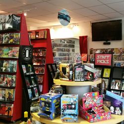 New Wave Comics and Collectibles