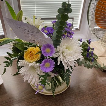 Apple Creek Flowers - Florists Near Me - Woodstock, Illinois Apple Creek Flowers - Florists Near Me - Woodstock, Illinois