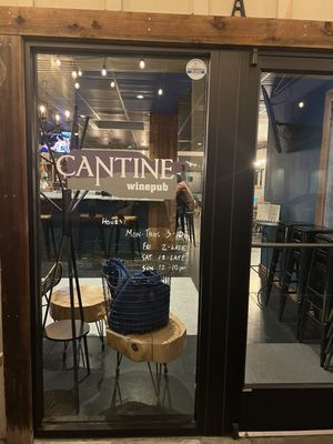 Cantine Winepub by null