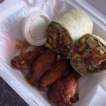 The Barnyard - Wrap 4 Snack Box - Chicken Wings Near Me - Bradenton, Florida