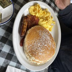 Orland Oasis - Eggs, bacon, pancakes and sausage