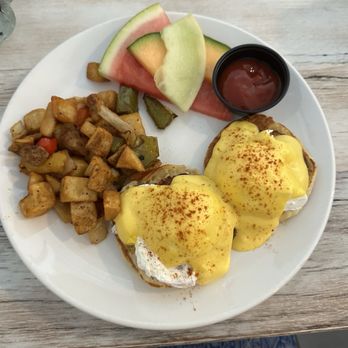 Wickies Lighthouse Restaurant - Diners Near Me - Sanibel, Florida Wickies Lighthouse Restaurant - Diners Near Me - Sanibel, Florida