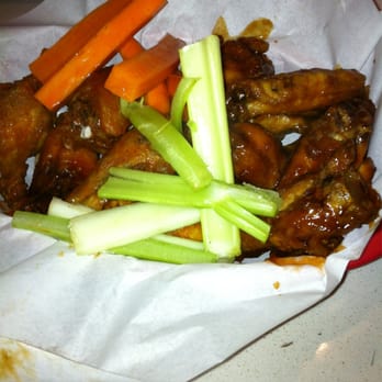 Hot Wings Cafe - Half "extra hot" half spicy BBQ - Chicken Wings Near Me - Glendale, California