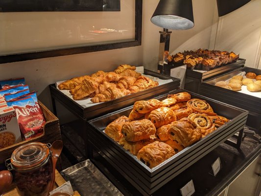 The Waldorf Hilton, London by null