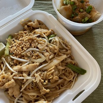 Jimmy's Asian Food - Chicken Pad Thai Noodle and Wonton in Chili Oil - Sushi Bars Near Me - Anchorage, Alaska