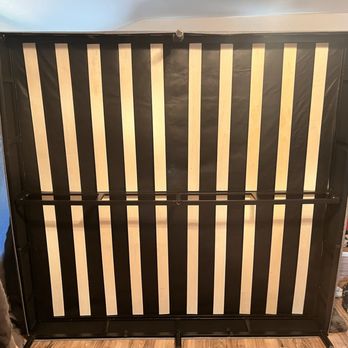 Howard's Appliances & Mattresses - Overall frame showing warped head/foot board and zero supports at same spots - Appliances Near Me - Corona, California