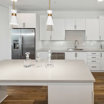 1400HiLine - Apartments Near Me - Dallas, Texas 1400HiLine - Apartments Near Me - Dallas, Texas