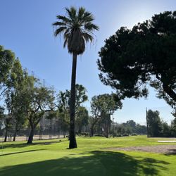 Glen Oaks Golf and Learning Center - Hole 9