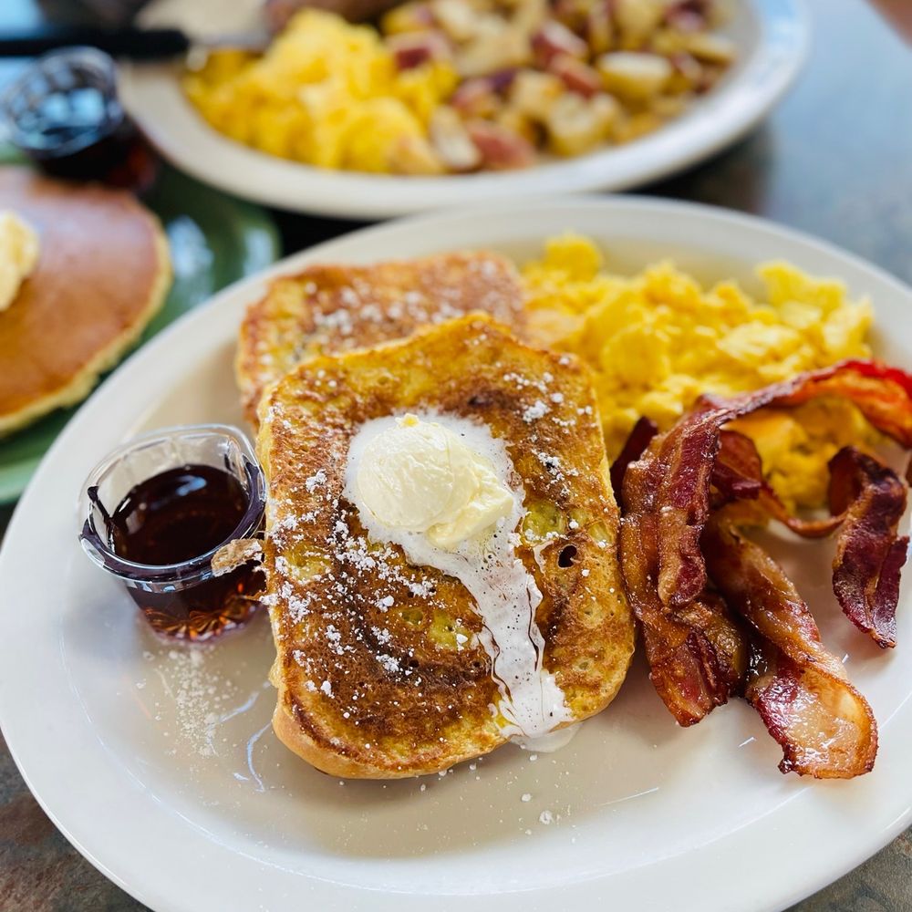 Biscuits Cafe - Breakfast & Brunch Near Me - Milwaukie, Oregon