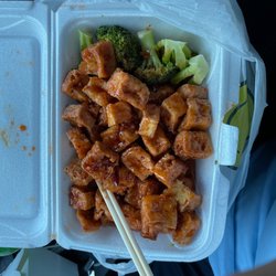 King George Chinese Restaurant - General Tso's Tofu with supposedly extra broccoli