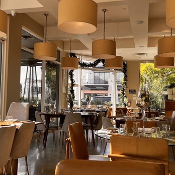 Armav - Inside - Mediterranean Near Me - Los Angeles, California