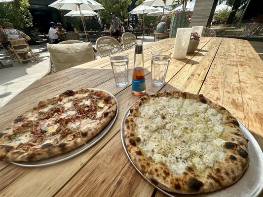 Tina's Pizza by null