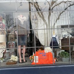 Used Treasures - Beautiful window displays.