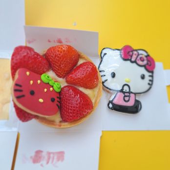 Hello Kitty Cafe - Themed Cafes Near Me - Santa Clara, California