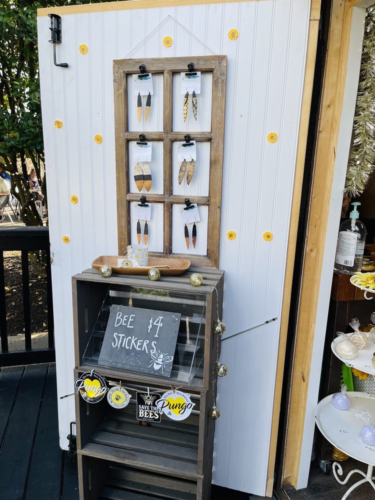 The Bee and the Biscuit