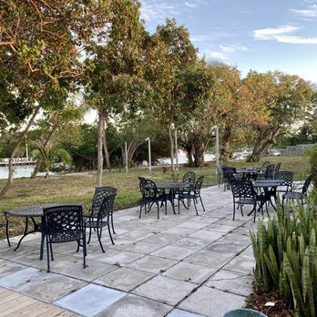 Cap's Place Island Restaurant - Seafood Near Me - Lighthouse Point, Florida